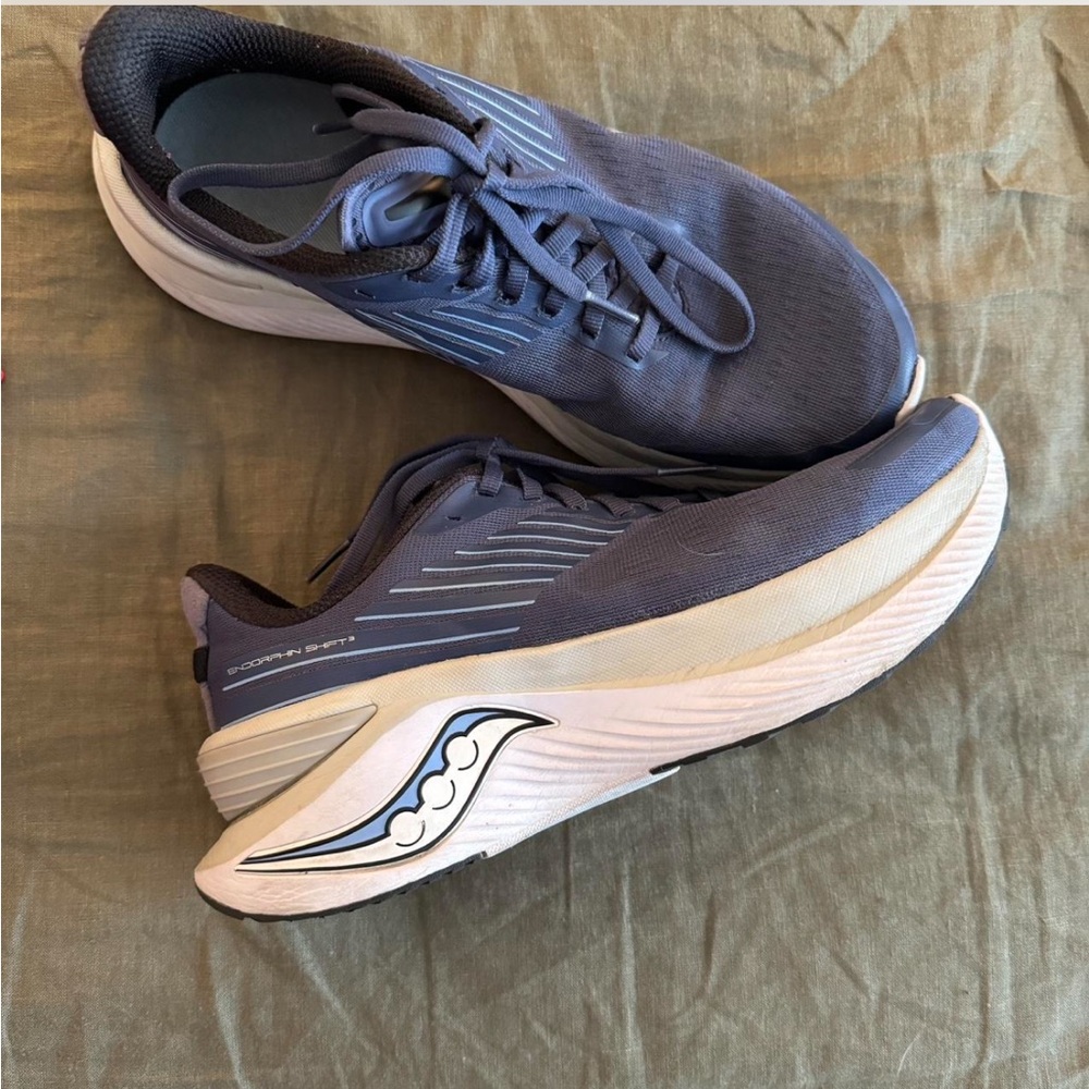 Saucony Endorphin Shift 3